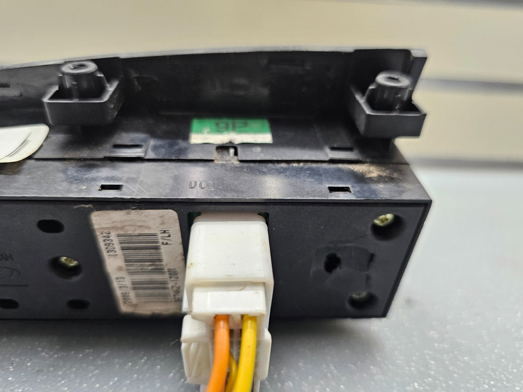 07-10 Hyundai Elantra Power Left Driver Master Main Window Switch Assembly Black