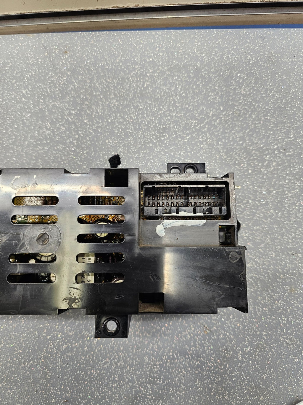 1993-1995 Jeep Grand Cherokee ZJ Vehicle Information Center Display VIC Assembly