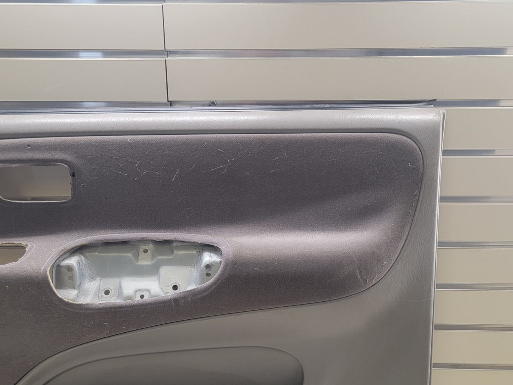 🔥2004-2006 Toyota Tundra Crew Cab Door TrimPanel FRONT right PASSENGER grey D20