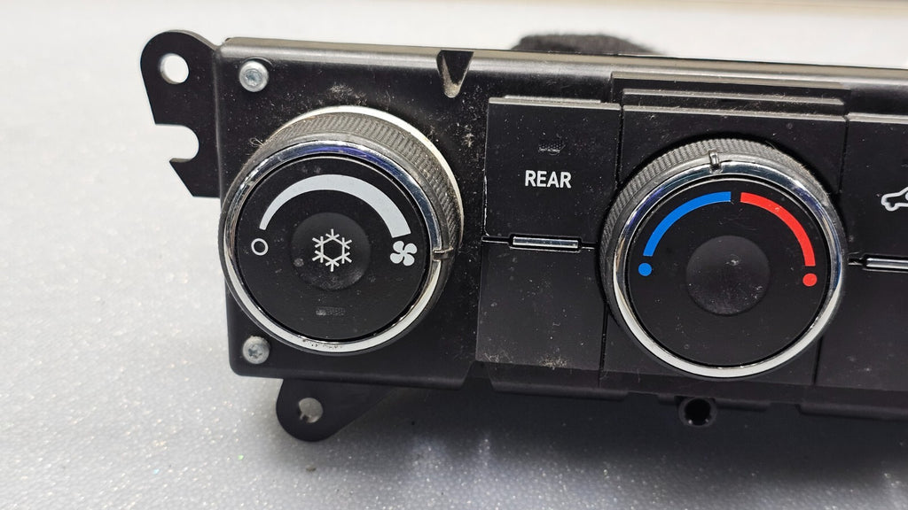 🔥09-12 CHEVY TRAVERSE DASH CENTER AC HEATER CLIMATE TEMPERATURE CONTROL UNIT