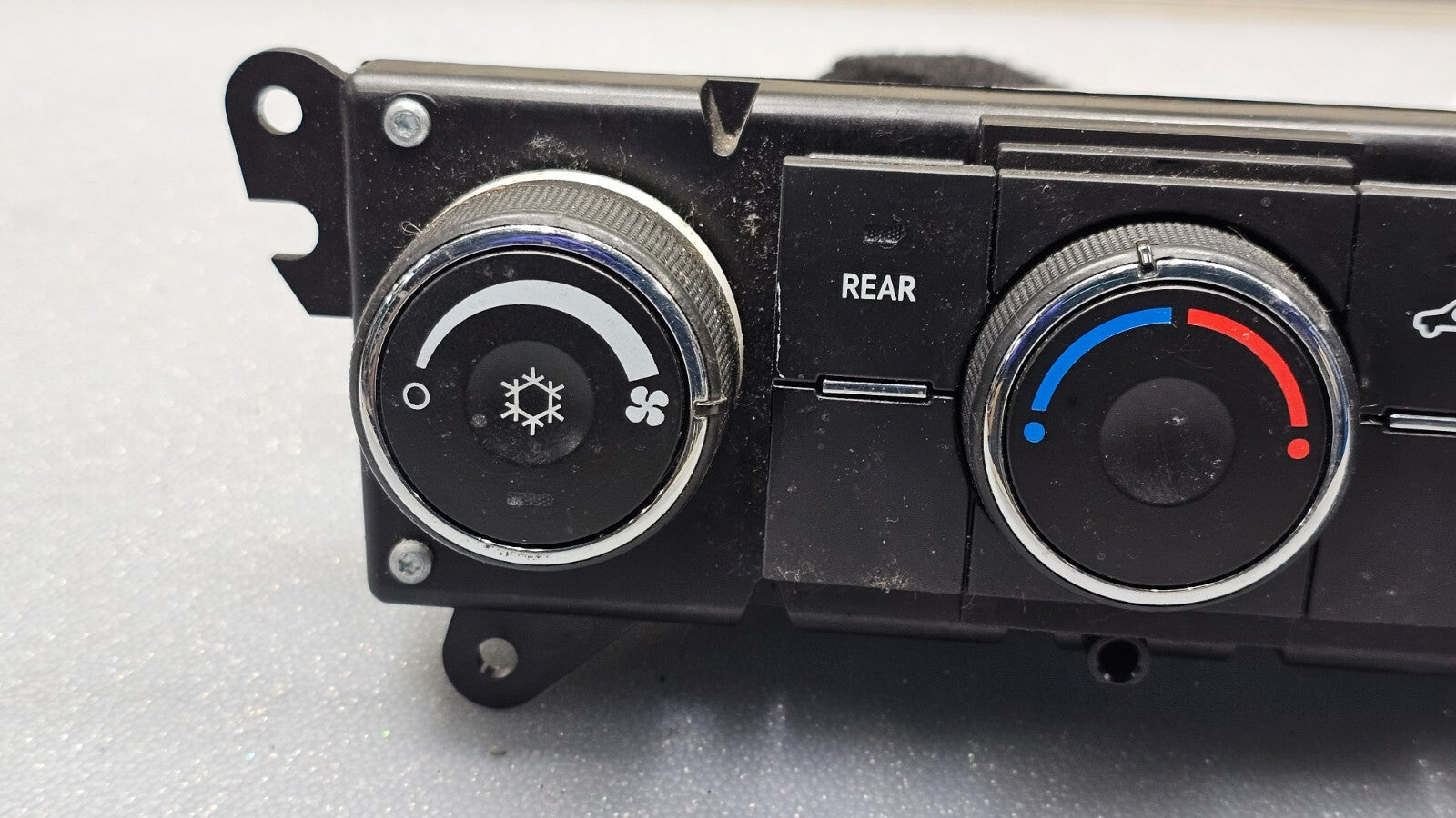 🔥09-12 CHEVY TRAVERSE DASH CENTER AC HEATER CLIMATE TEMPERATURE CONTROL UNIT