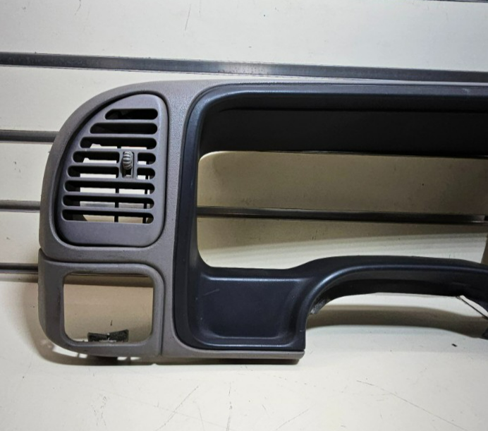 95-99 CHEVY GMC TRUCK CK Dash Instrument Cluster Speedometer Bezel Gray/Black C3
