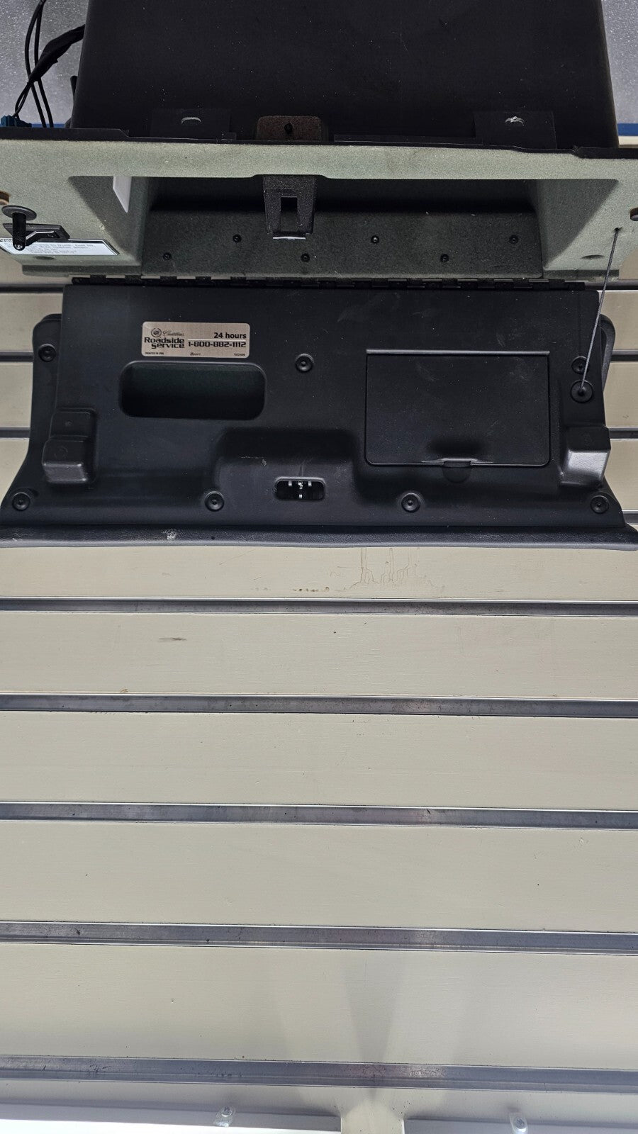 🔥00-05 DEVILLE DASH GLOVE BOX STORAGE COMPARTMENT ASSEMBLY BLACK