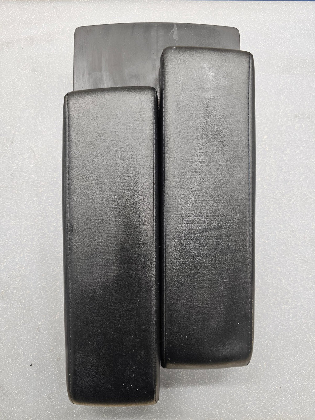 🔥03-05 Infiniti FX35 FX45 Center Console Arm Rest Lid Cover Assembly BLACK OEM
