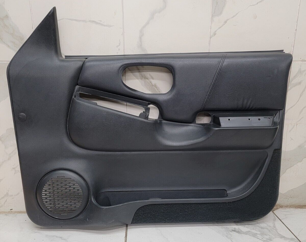 98-04 Chevy Blazer Jimmy S-10 GMC Sonoma Front Door Panels AUTO OEM RIGHT GRAY