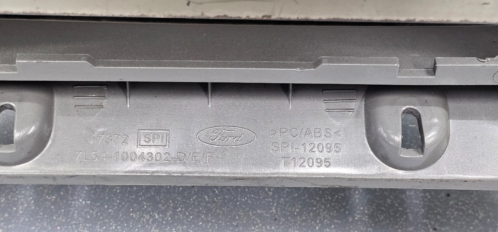 95-10 Ford Ranger EXPLORER Center Dash Radio Trim Surround Bezel Trim SILVER B2