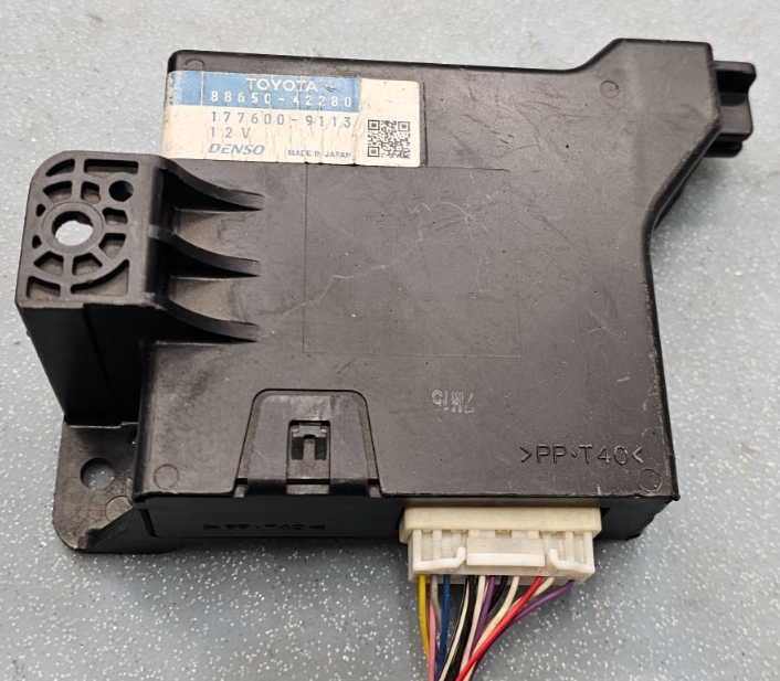 🔥06-09 Toyota RAV4 AC Amplifier Climate Control Computer Module BLACK OEM