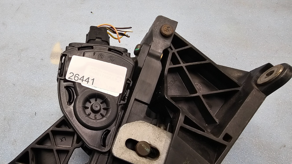 🔥07-10 CHRYSLER 300 CHARGER MAGNUM ACCELERATOR PEDAL Assembly OEM