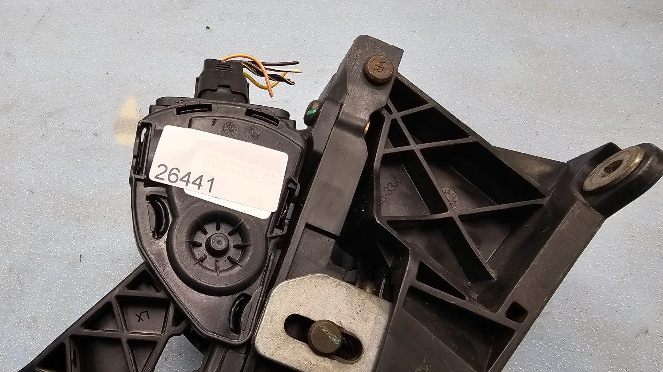 🔥07-10 CHRYSLER 300 CHARGER MAGNUM ACCELERATOR PEDAL Assembly OEM