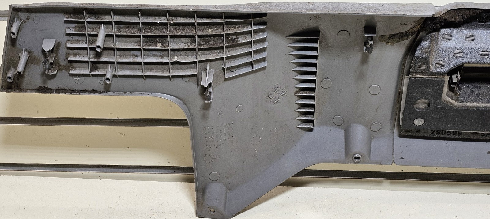 🔥95-99 CHEVY GMC TRUCK CK INSTRUMENT PANEL DASH KNEE BOLSTER PANEL GRAY OEM