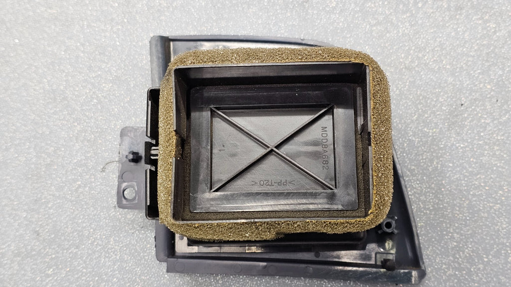 98-11 Grand Marquis Crown Victoria Dash Right Passenger AC Heater Air Vent Black