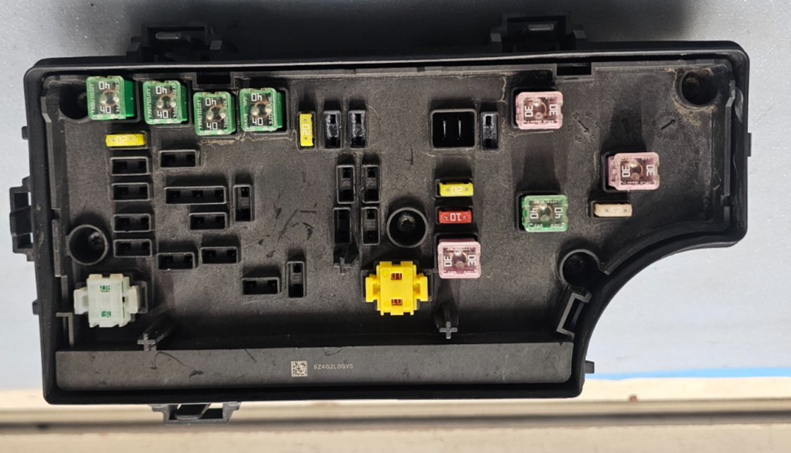 🔥08-09 Avenger Sebring Engine TIPM Fuse Box Junction Body Control Distribution