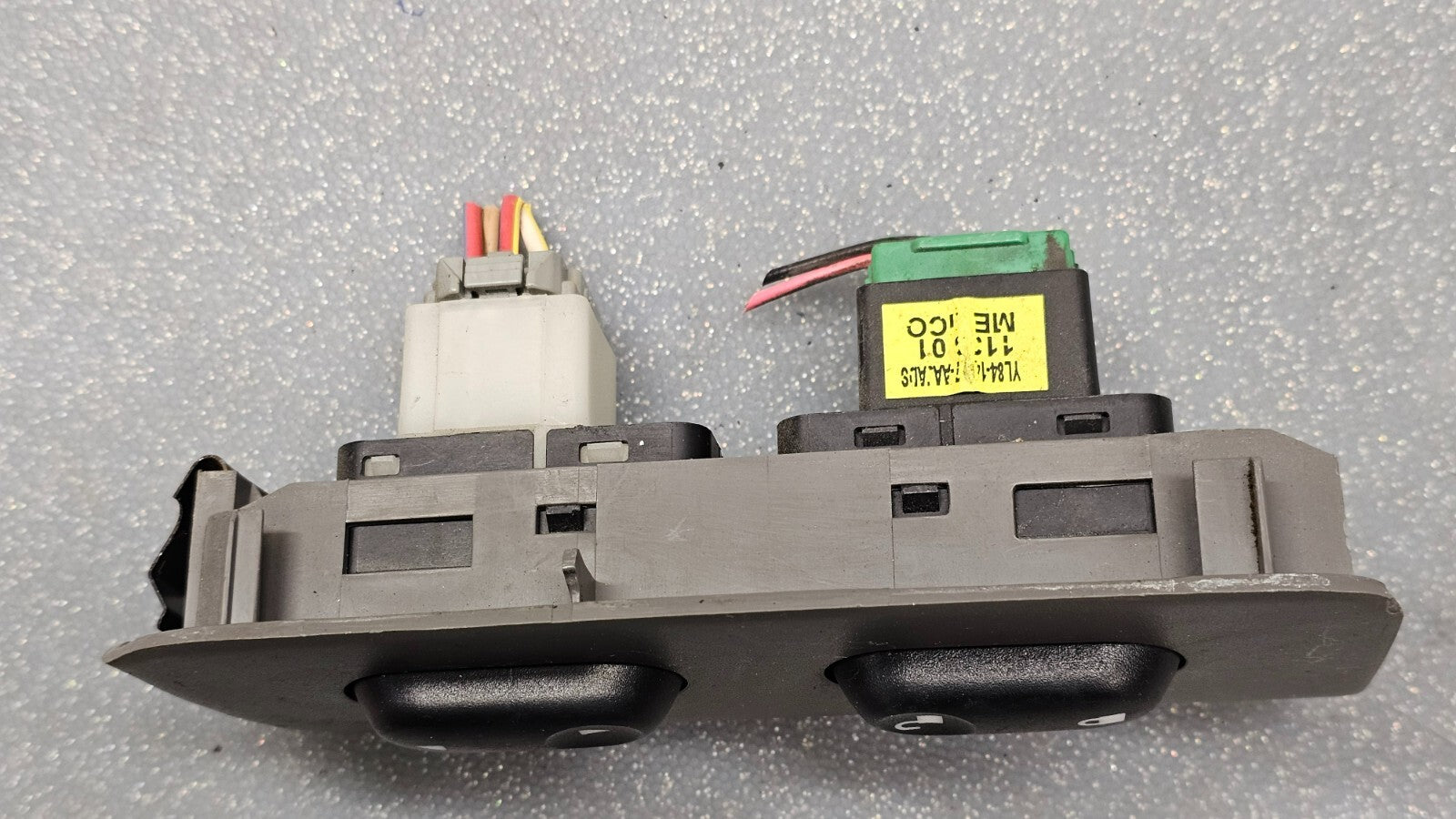 🔥01-07 FORD ESCAPE RIGHT PASSENGER FRONT POWER DOOR WINDOW SWITCH ASSEMBLY TAN