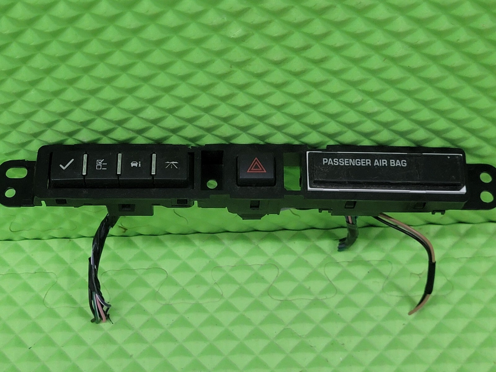 09-12 Chevrolet Traverse Center Dash Panel Hazard Control Switch Unit OEM SW55