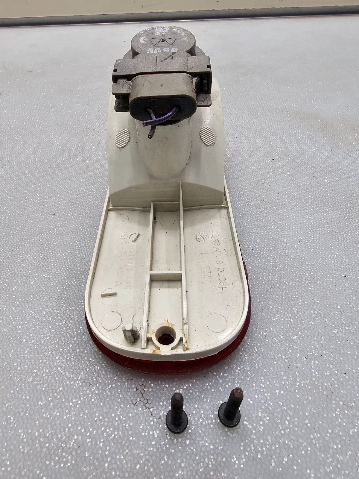 🔥01-05 Chrysler PT Cruiser Rear Right/Left Reverse Backup Light Lamp Assembly