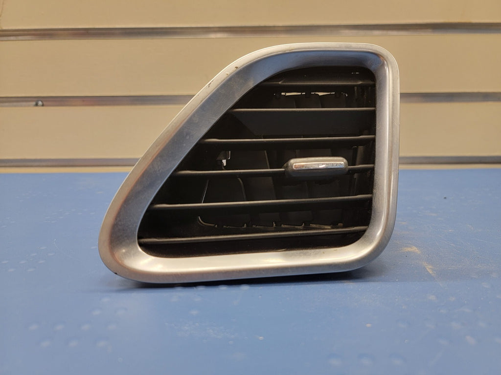 11 - 14 CHRYSLER 200 AC HEATER AIR VENT GRILLE DASHBOARD passenger right silver
