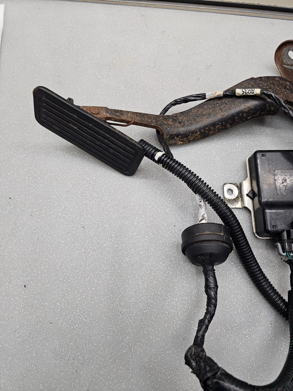 🔥03-06 Silverado Yukon Gas Pedal Drive Wire TAC Module Control Swap Accelerator