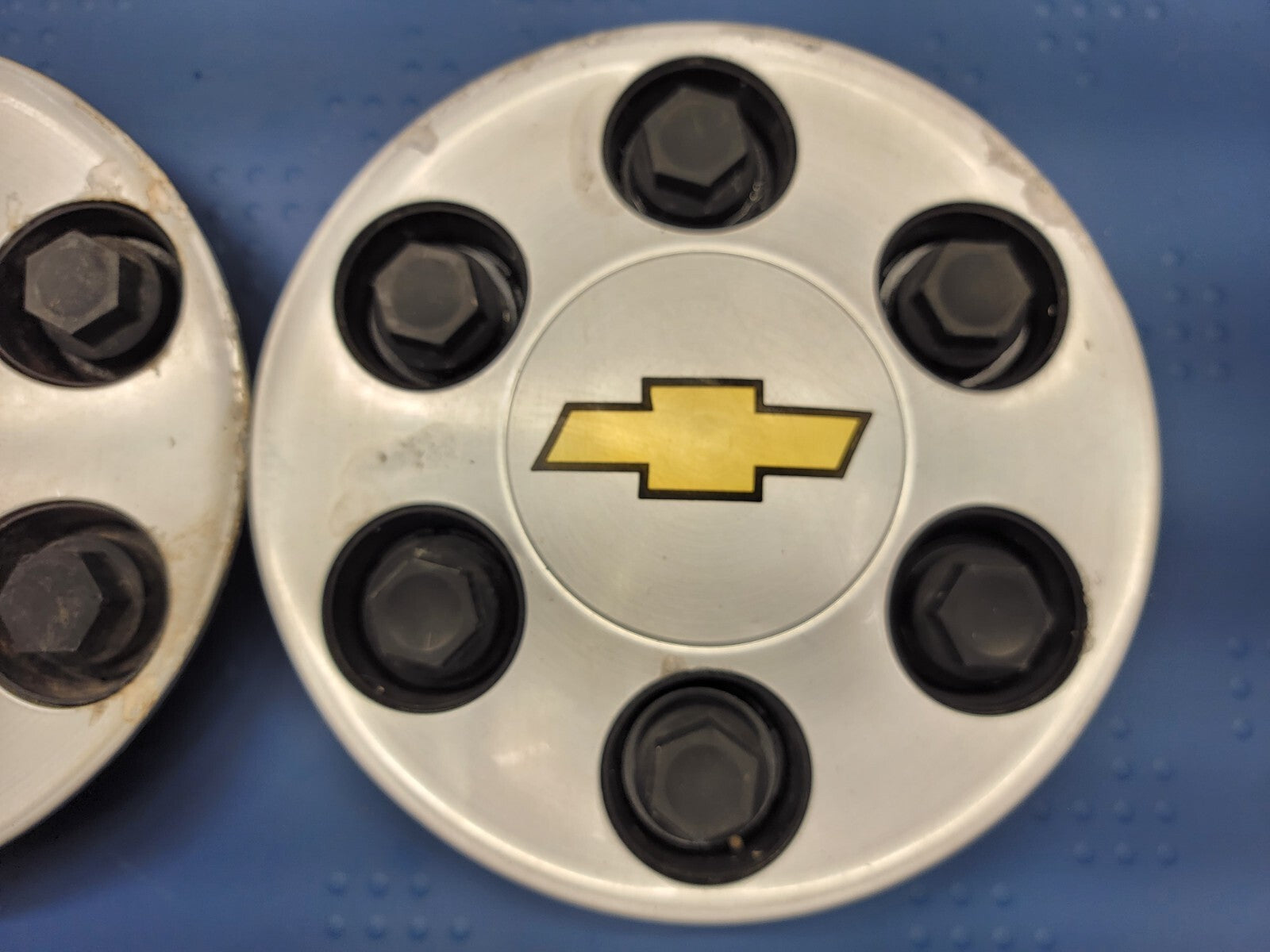 2007-2014 Chevy Van Tahoe Avalanche Silverado Suburban Wheel Center Caps