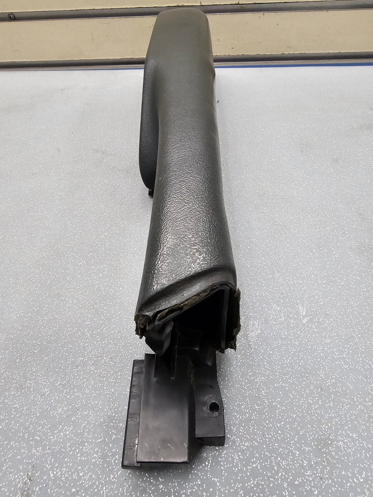🔥03-06 Silverado SIERRA Door Panel ARMREST Front Left Driver Handle Graphite