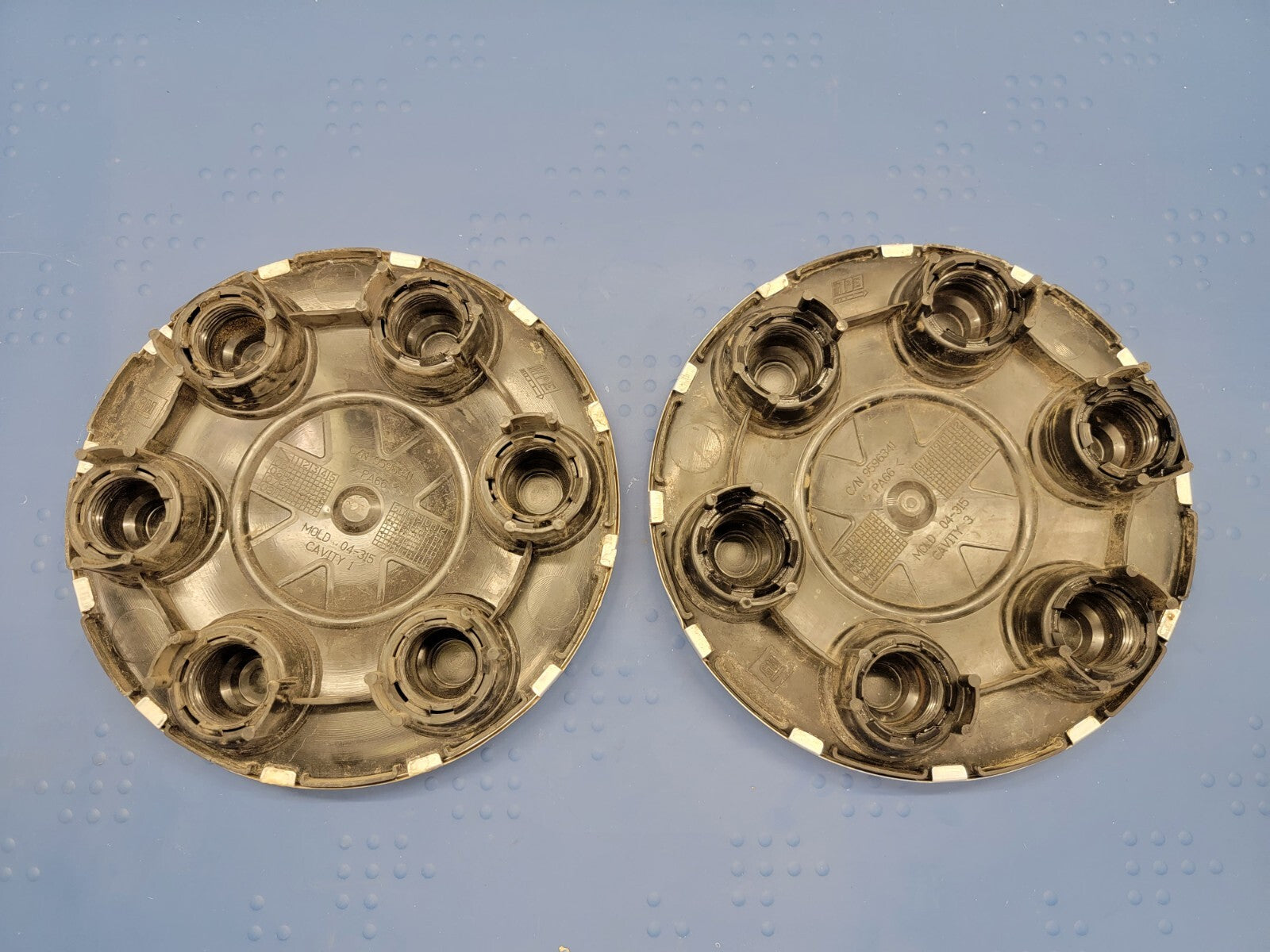 2007-2014 Chevy Van Tahoe Avalanche Silverado Suburban Wheel Center Caps