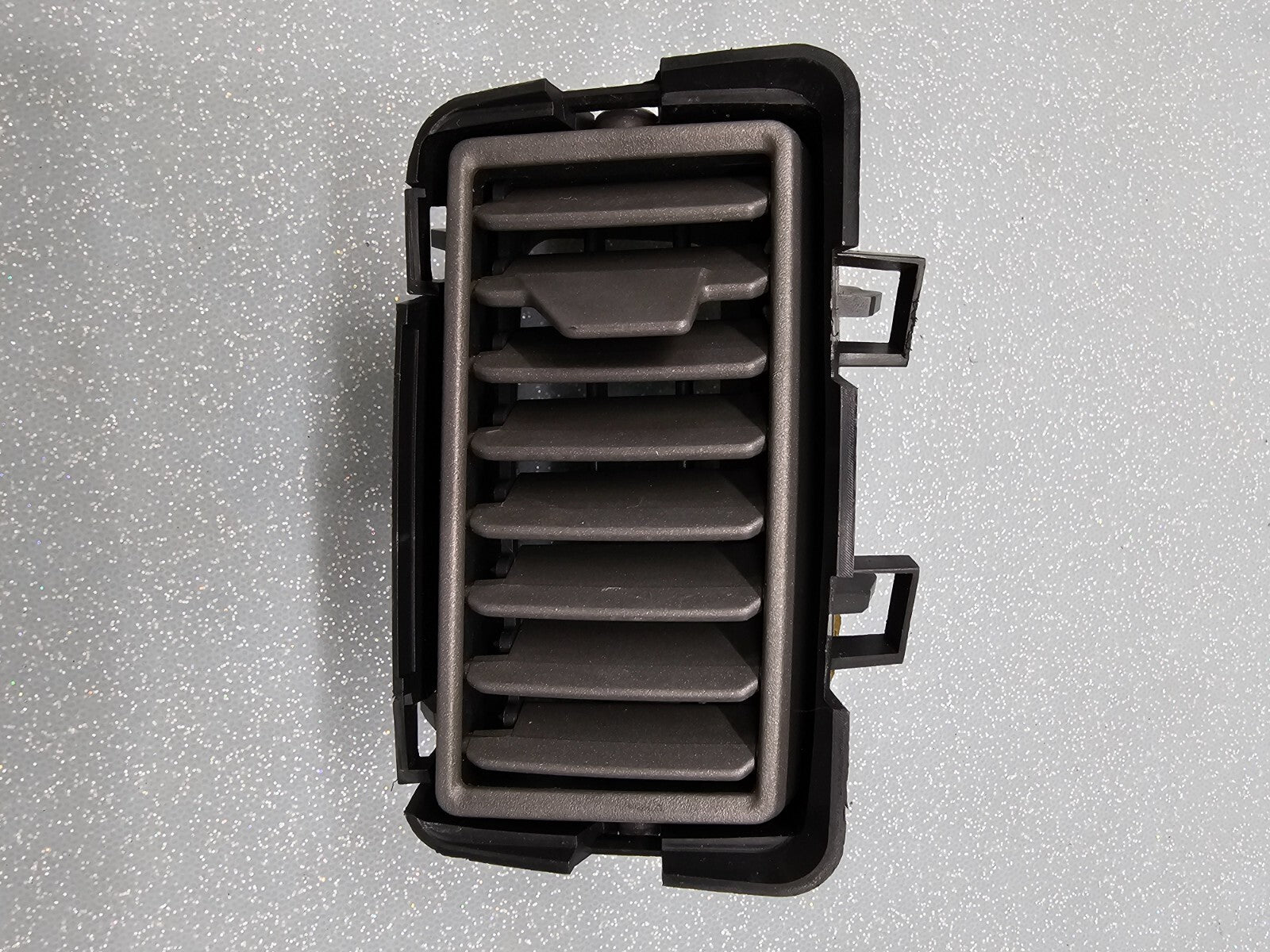 🔥04-07 NISSAN TITAN ARMADA QX56 Right Passenger Dash Center AIR VENT BLACK OEM