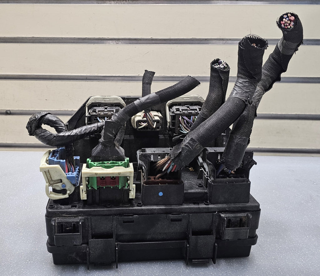 🔥2012 GRAND CARAVAN TOWN & COUNTRY VW ROUTAN FUSE BOX TIPM POWER MODULE RELAY