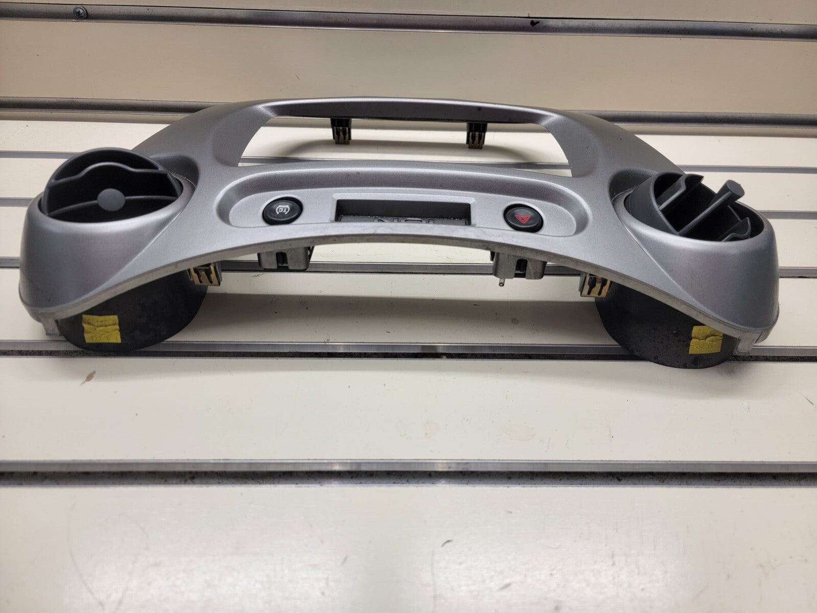 🔥2003-2007 Saturn Ion Radio AC Climate Control Bezel Vents silver