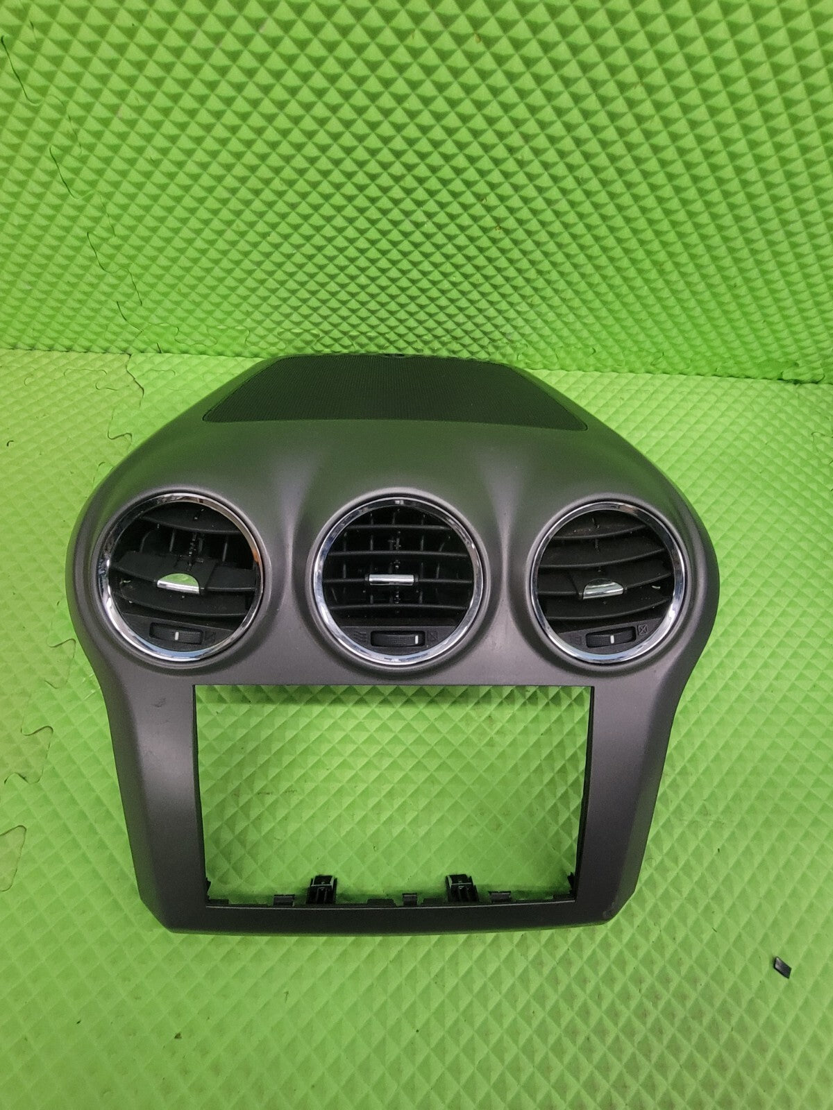 🔥08-10 Saturn Vue Center Dash Radio Stereo Bezel Trim With Vents OEM Gray B31