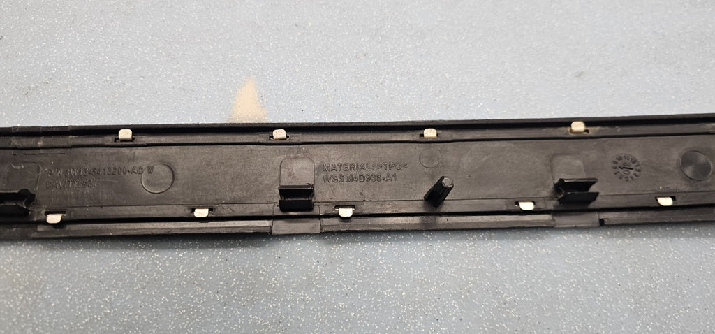 🔥2003-2011 Lincoln Town Car OEM Genuine Interior Trim Door Sill Plate