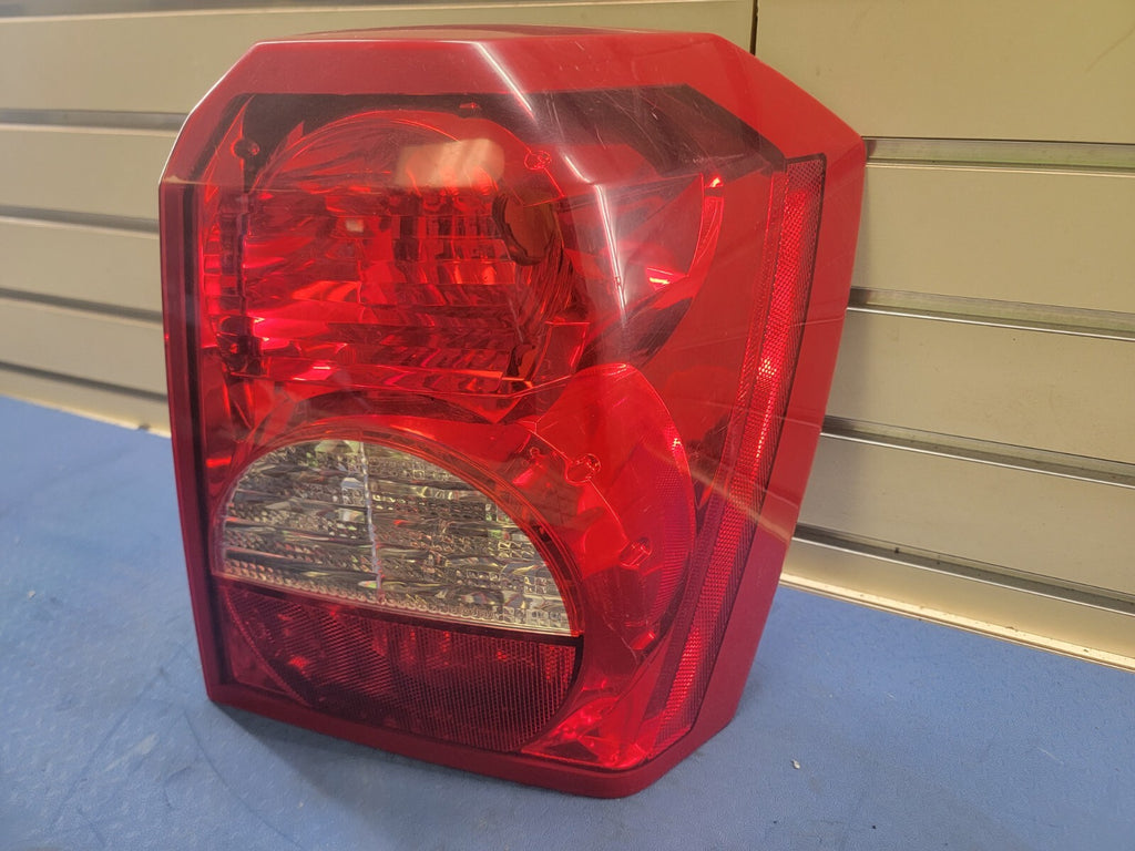 🔥2008-2012  DODGE CALIBE Rright passenger Tail Light Assembly