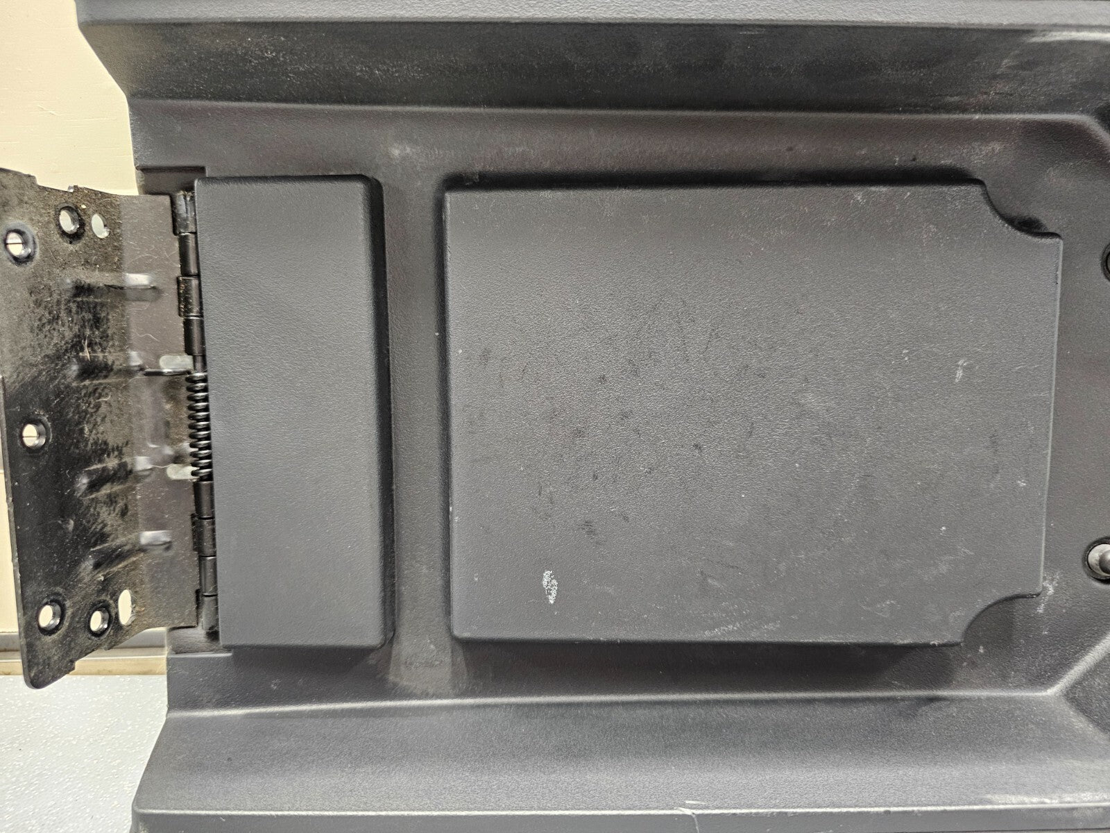 🔥07-17 TRAVERSE ACADIA Outlook Enclave Leather Armrest Center Console Lid BLACK