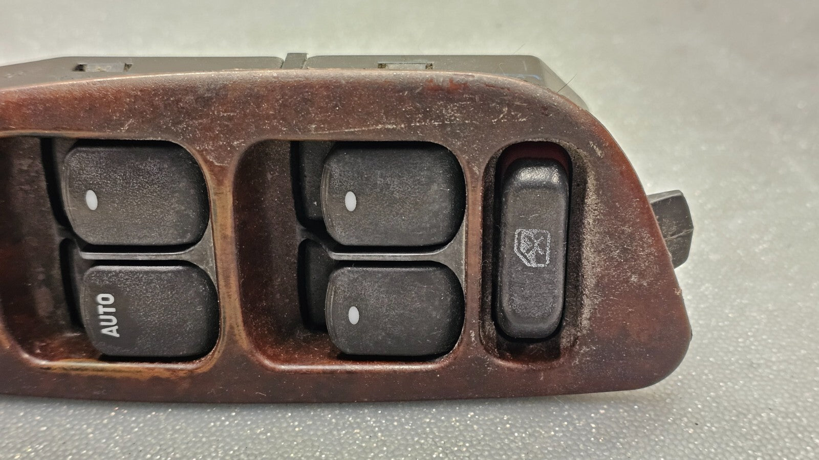 🔥04-07 MALIBU LEFT DRIVER MASTER POWER WINDOW DOOR CONTROL SWITCH ASSEMBLY WOOD