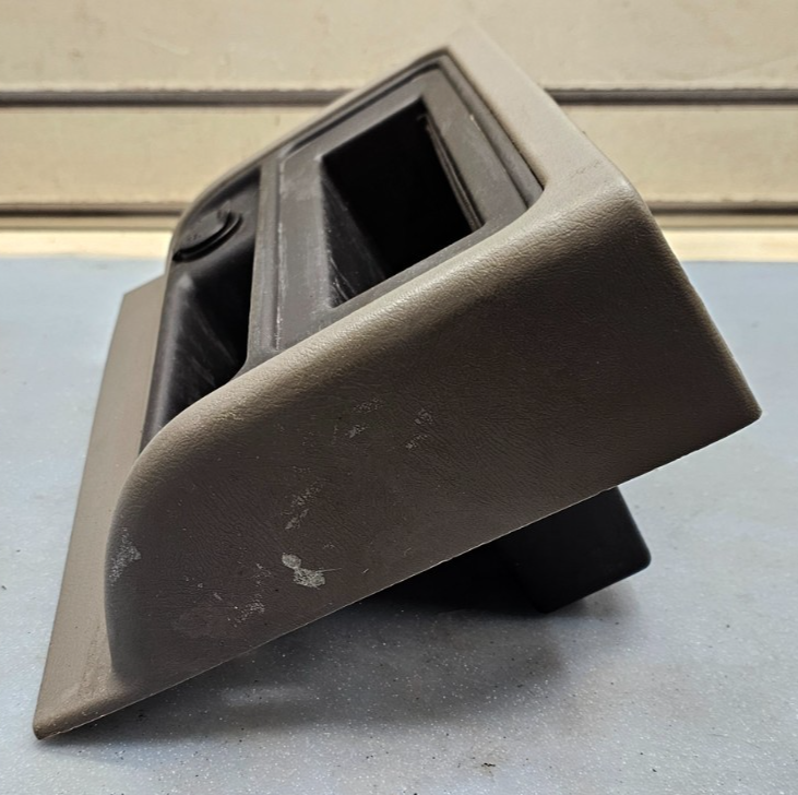 🔥03-06 SILVERADO TAHOE GMC SIERRA CENTER CONSOLE STORAGE CUBBY TRAY TAN/BLACK