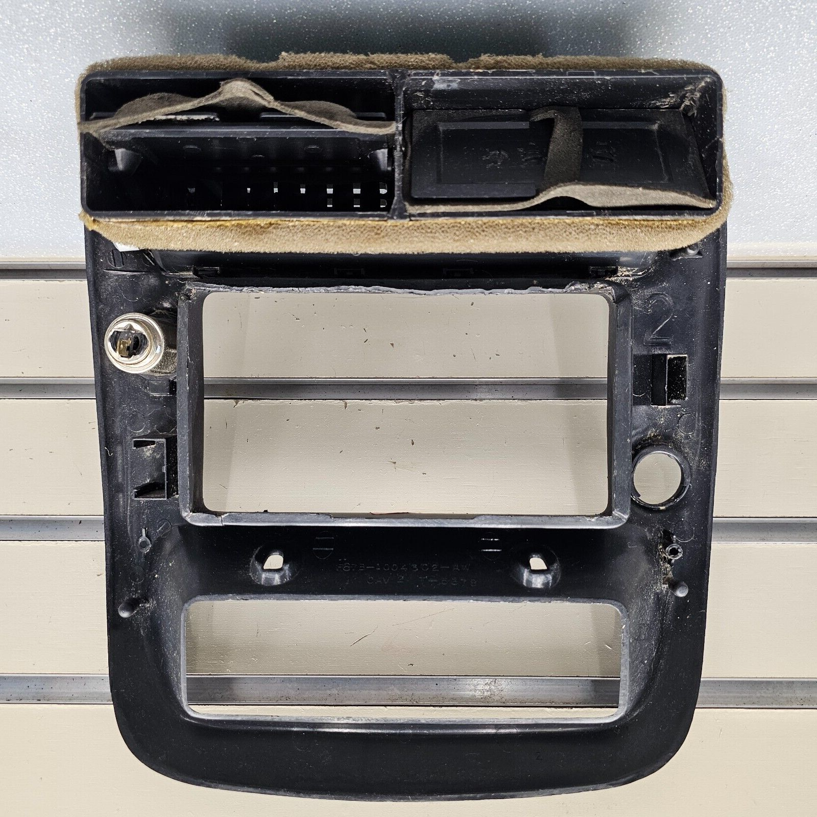 🔥95-10 Ford Ranger EXPLORER Center Dash Radio Trim Surround Bezel Trim BLACK B2