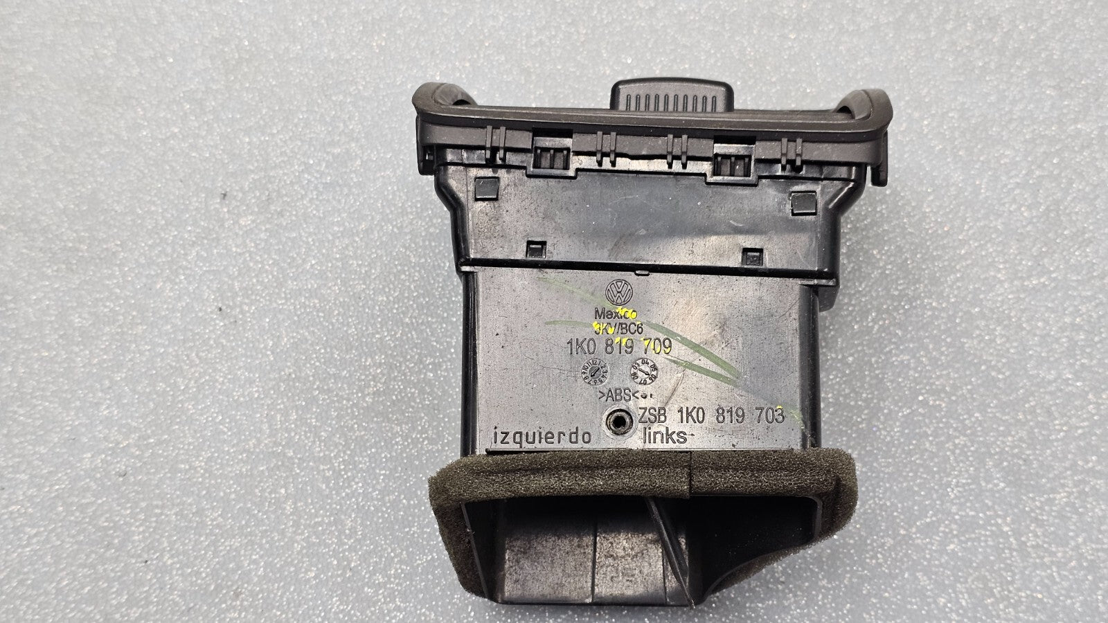 🔥06-10 VW JETTA GOLF CENTER DASH LEFT DRIVER AIR VENT HEATER CONDITIONER BLACK