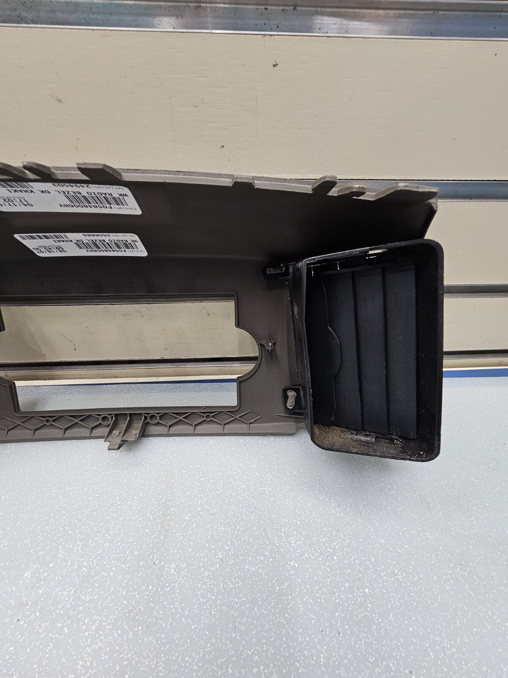 🔥05-07 Jeep Grand Cherokee Radio Dash Bezel Trim Surround AIR Vent GRAY B30