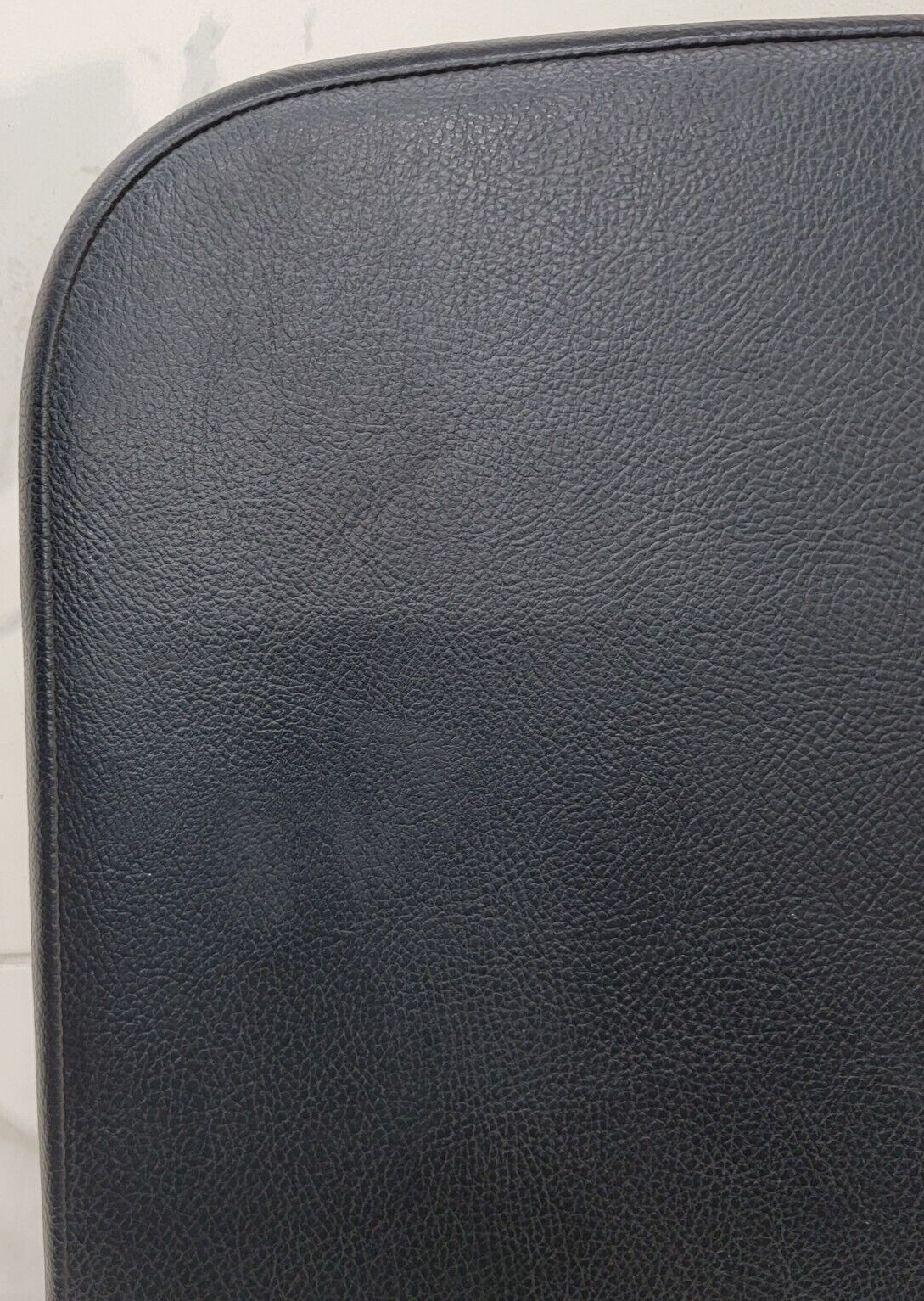 02-08 Dodge RAM Center Console Jump Seat ARMREST Cover Lid Leather Dark Gray JS7