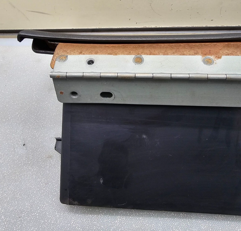 🔥99-04 FORD MUSTANG LX GT COBRA GLOVE JOCKEY BOX DASH STORAGE CUBBY BLACK OEM