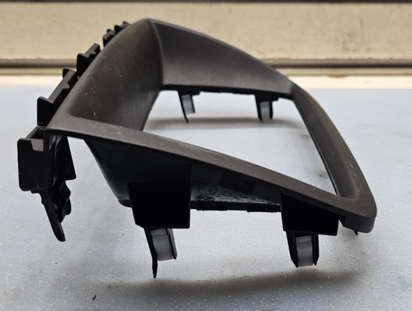 🔥13-17 MAZDA CX5 DASH RADIO DISPLAY AUDIO STEREO SURROUND TRIM PANEL BLACK OEM