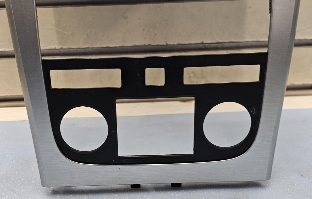 🔥07-12 GMC Acadia Dash AM FM Radio Display Climate Control Bezel Silver