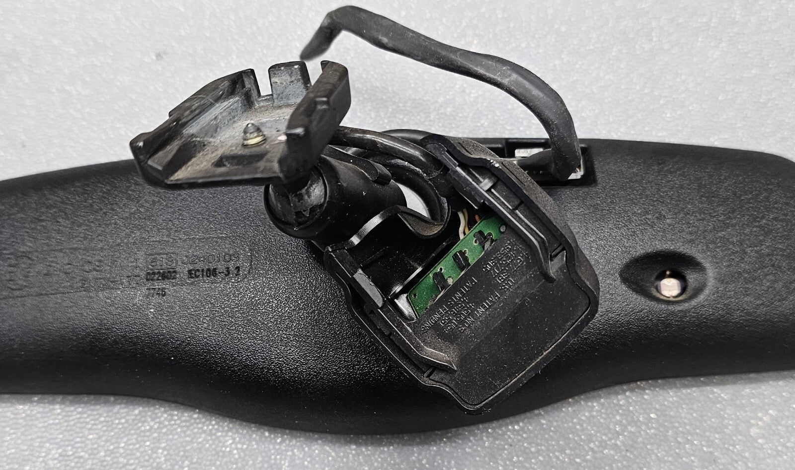 03-07 Saturn Ion 08-12 Colorado Canyon Windshield Auto Dimming Rear View Mirror