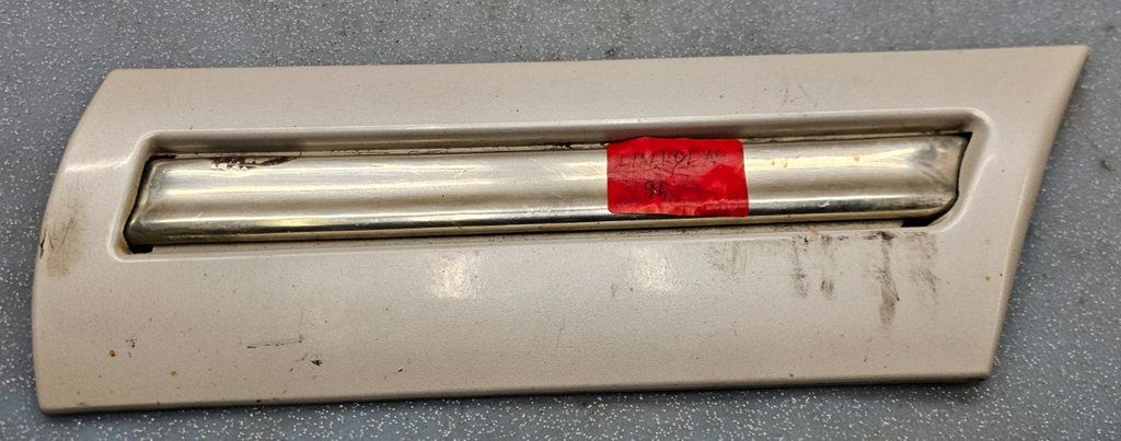 🔥95-97 TOWNCAR RIGHT PASSENGER FRONT FENDER TRIM White Gold Center MOLDING TAN