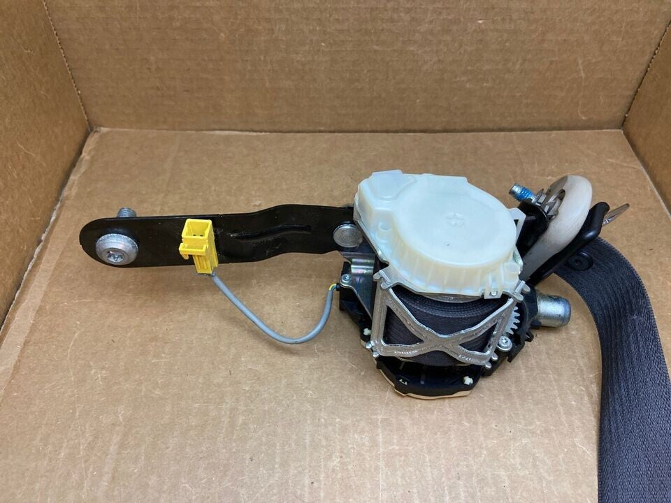 07-08 Silverado Escalade Yukon Sierra Front Left Driver Seat Belt Retractor OEM
