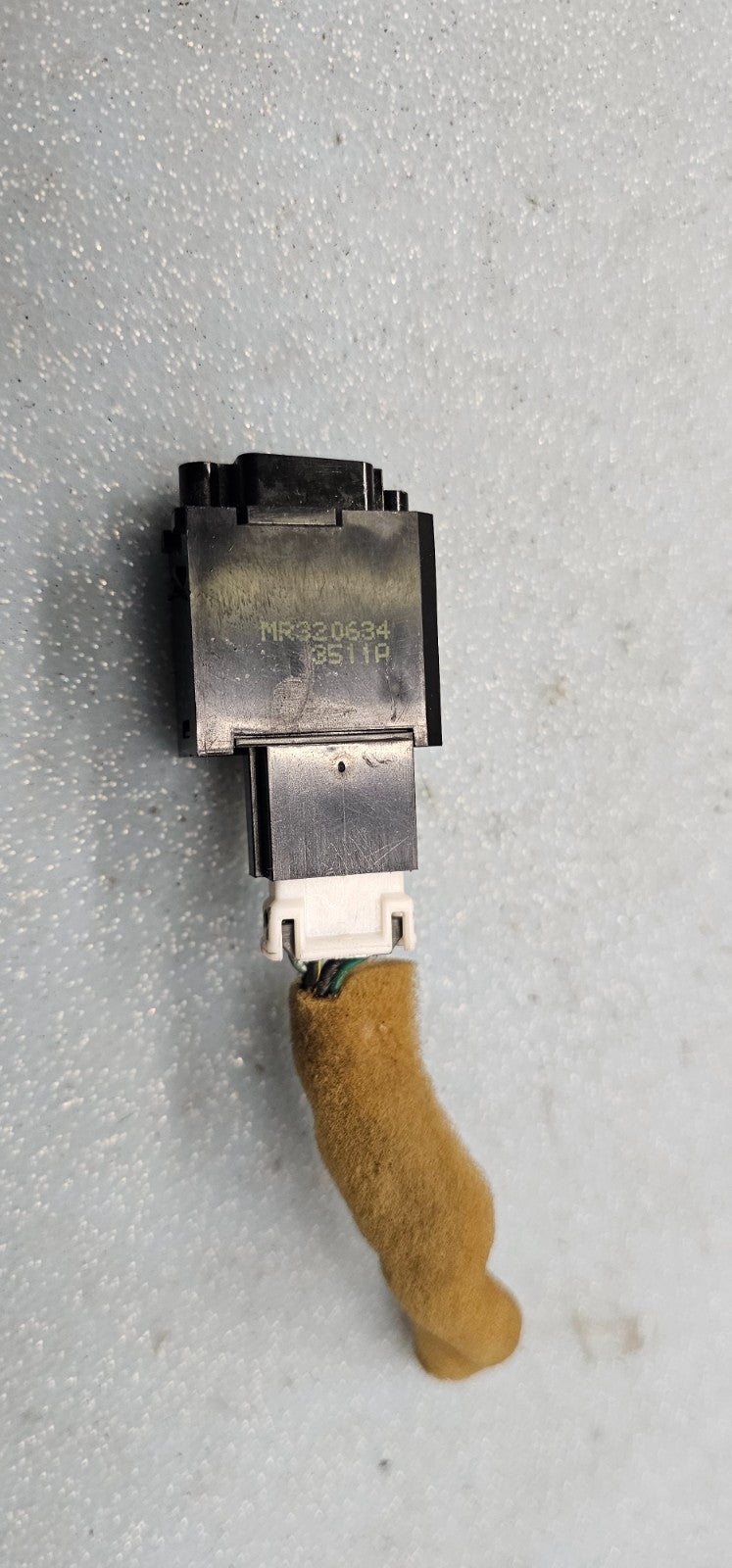🔥01-05 Chrysler Sebring Stratus Hazard Light Switch OEM