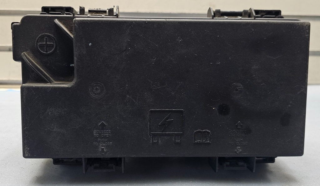 🔥2010 DODGE GRAND CARAVAN TOWN & COUNTRY TIPM FUSE BOX BCM POWER MODULE RELAY