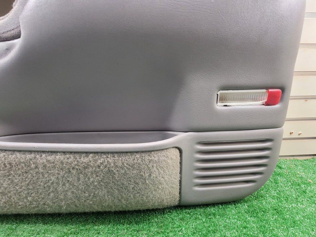 🔥95-99 Chevy GMC Silverado C/K DOOR PANEL Front Passenger Right Gray OEM D2