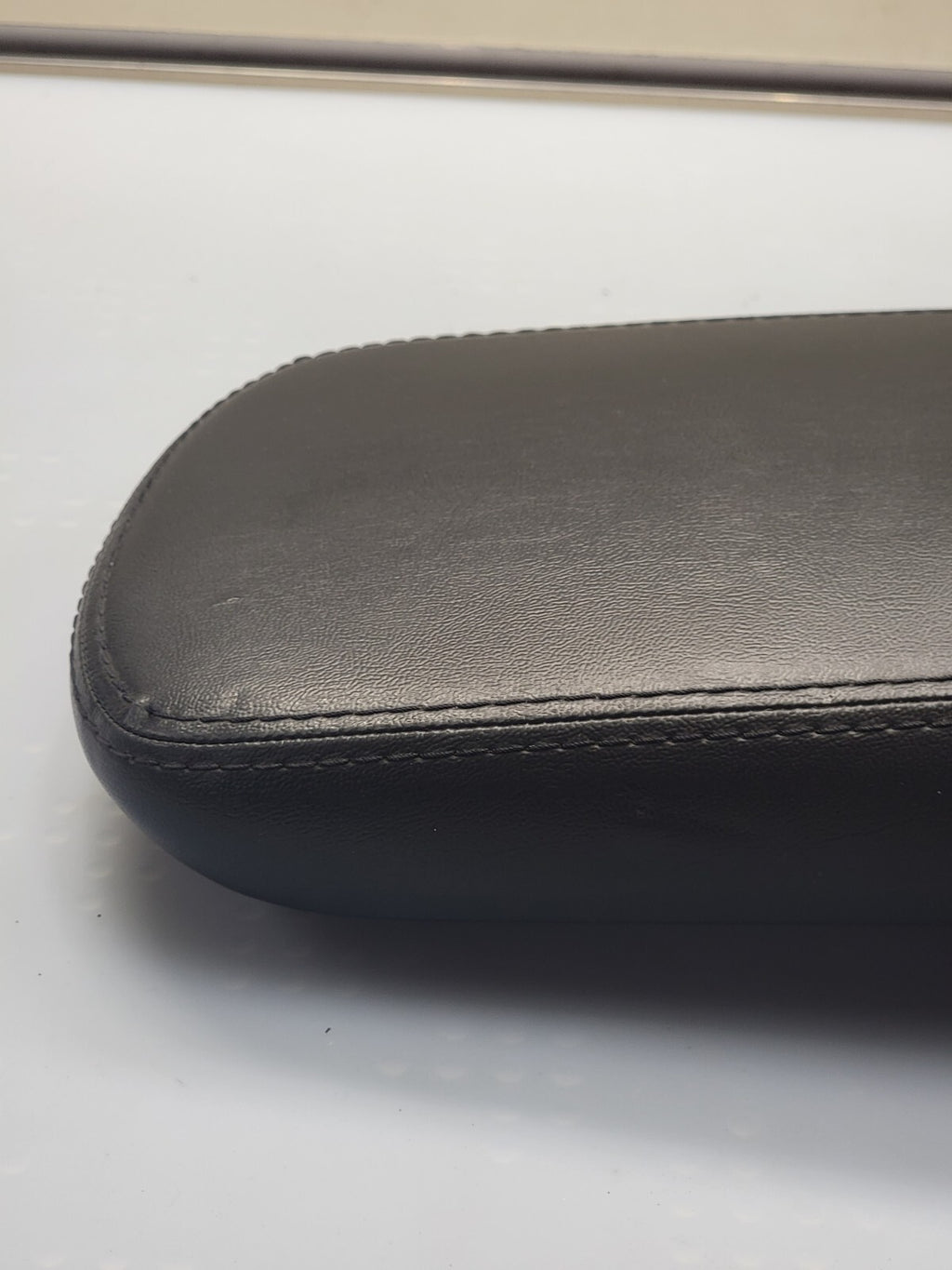 🔥2011-2014 CHRYSLER 200 DODGE AVENGER CENTER CONSOLE LID ARM REST BLACK