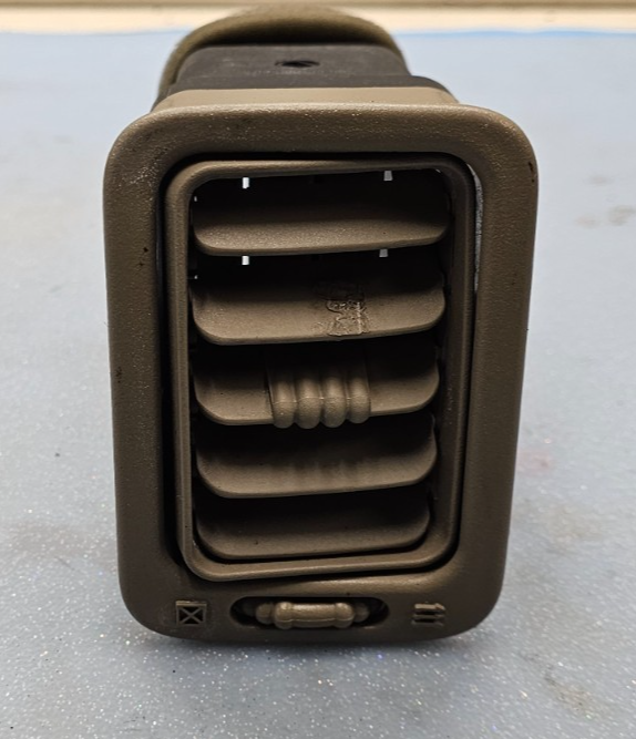 🔥99-06 Silverado Sierra Right Passenger Dash A/C HVAC AC Heater Air Vent Tan