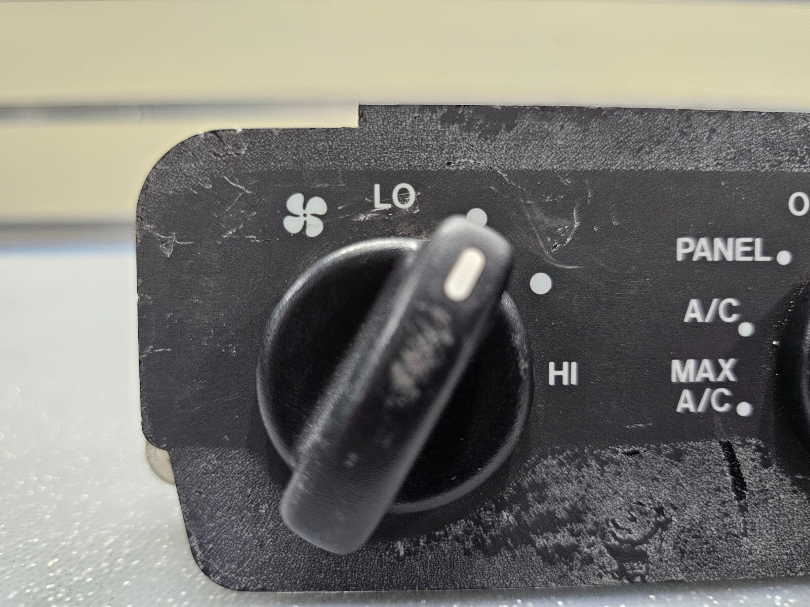 95-97 Ford Contour Dash Climate AC Heater Temperature Control Unit Conditioning