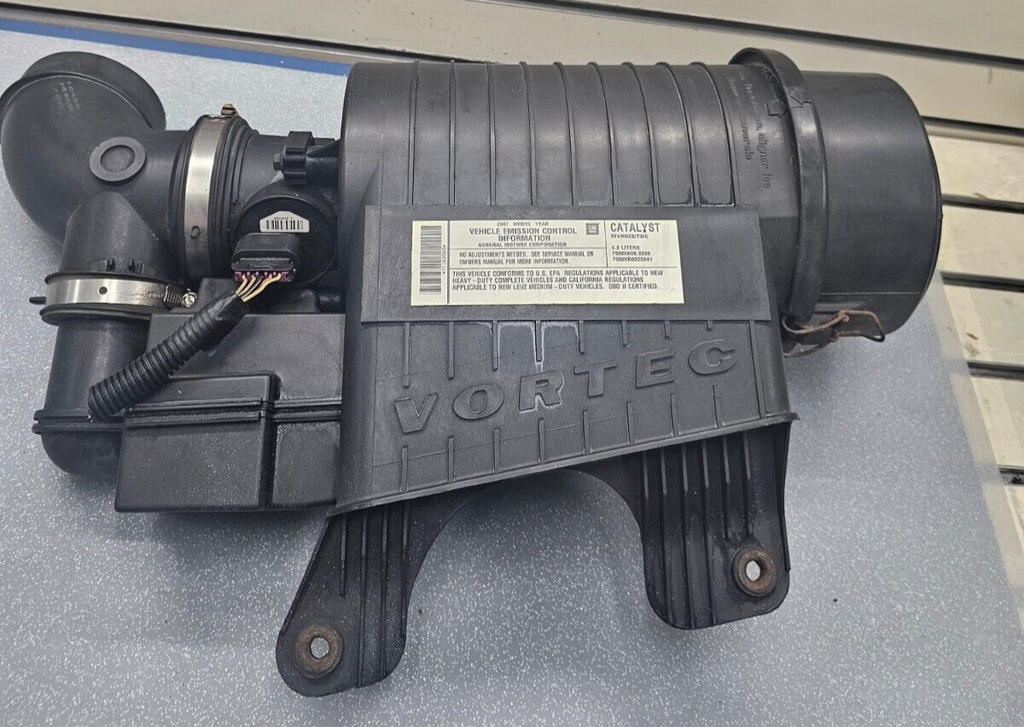 🔥2007-2014 Express 1500 Van Savana 1500 Van Air Intake Cleaner Filter Box OEM